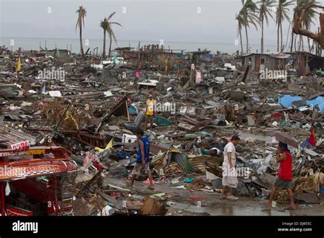 yolanda typhoon images.